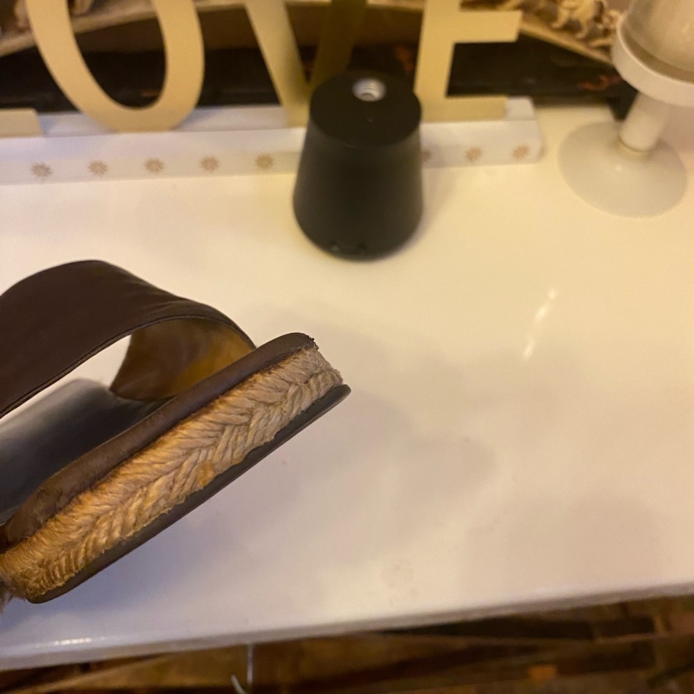 Yves Saint Laurent brown leather espadrille mules.  Size 7 - Picture 7 of 10